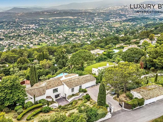 Vente maison 8 pièces Mougins 06