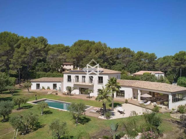 Vente maison 8 pièces Mougins 06