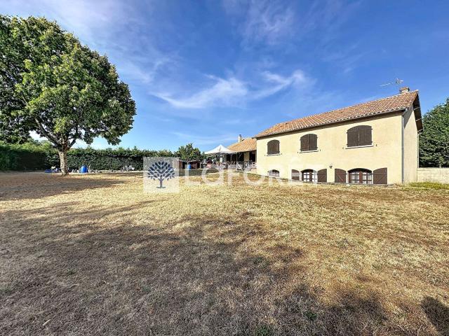 Vente maison 8 pièces Moutiers sous Argenton 79