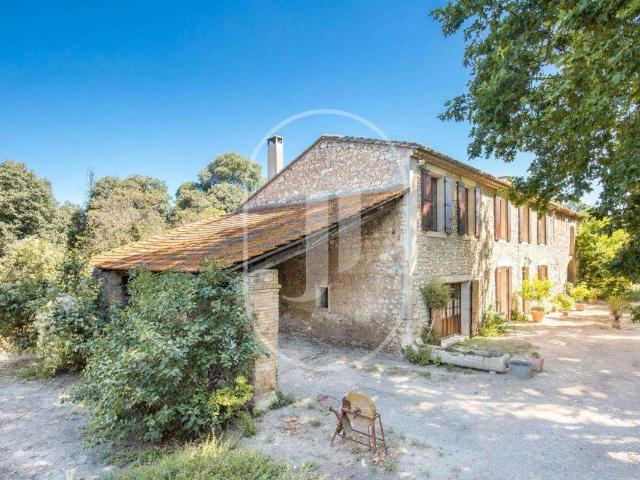 Vente maison 8 pièces Mollégès 13