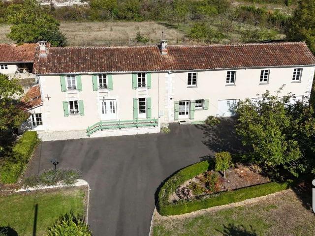 Vente maison 8 pièces Montmoreau Saint Cybard 16