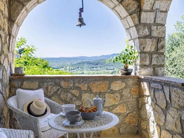 Vente maison 8 pièces Montauroux 83