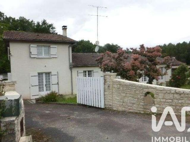 Vente maison 8 pièces Montguyon 17