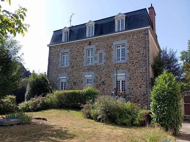 Vente maison 8 pièces Mayenne 53