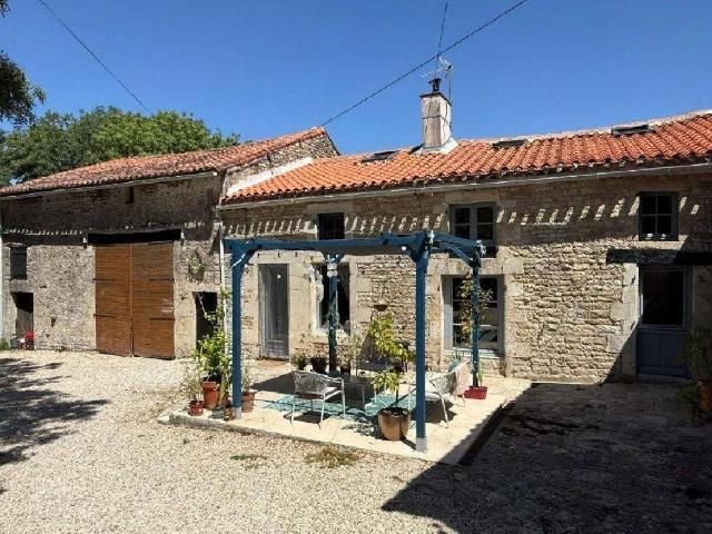Vente maison 8 pièces Mansle 16