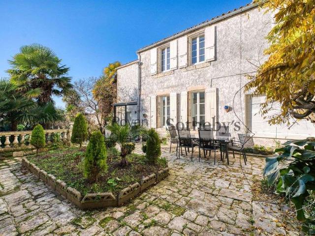 Vente maison 8 pièces Marennes 17