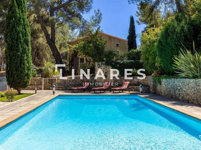 Vente maison 8 pièces Marseille 11e 13
