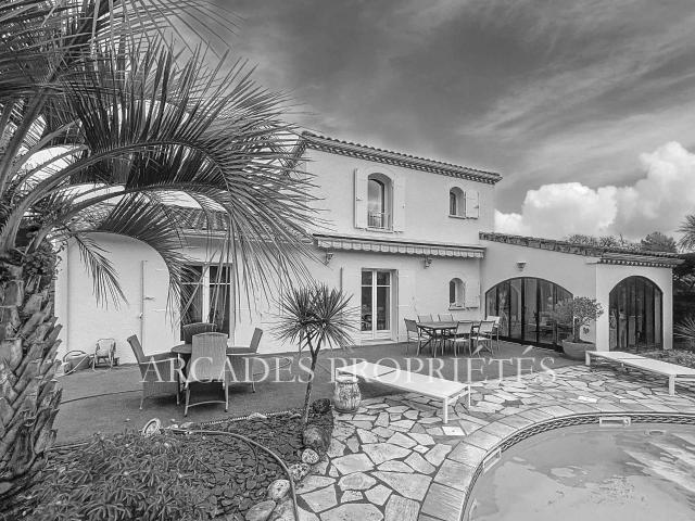 Vente maison 8 pièces Mérignac 33