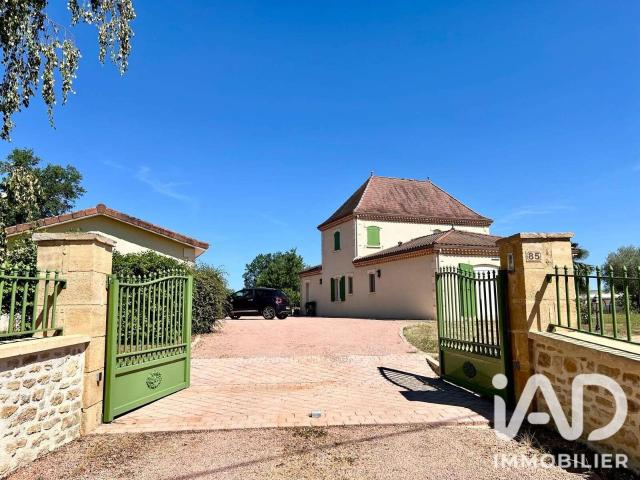 Vente maison 8 pièces Nantheuil 24