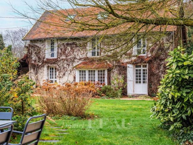 Vente maison 8 pièces Neauphle le Château 78