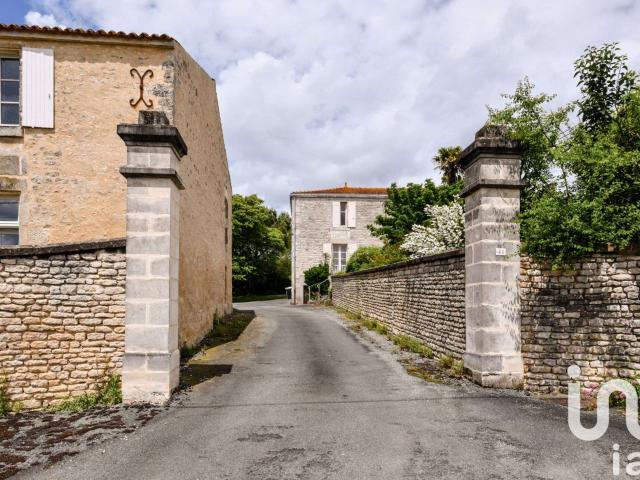 Vente maison 8 pièces Nieul sur l'Autise 85