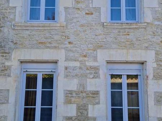 Vente maison 8 pièces Nuaillé d'Aunis 17