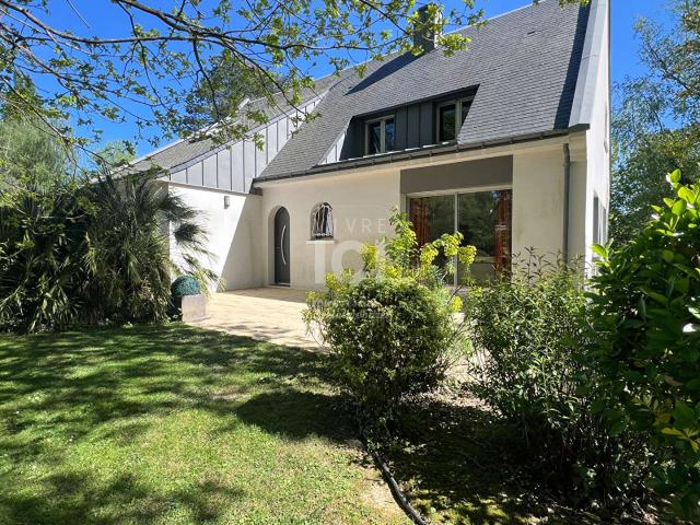 Vente maison 8 pièces Sautron 44