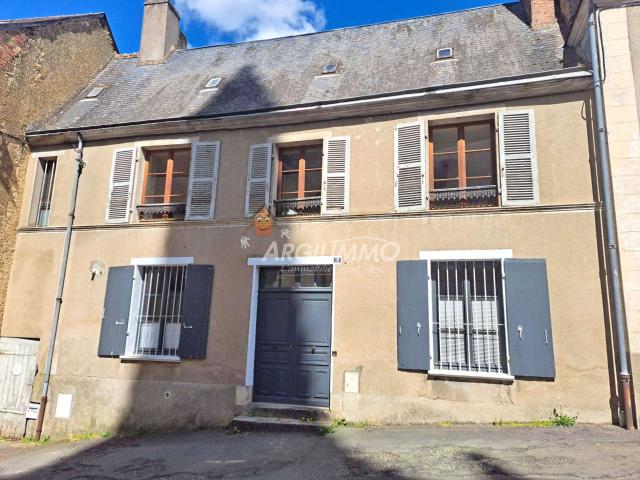 Vente maison 8 pièces Saint Calais 72