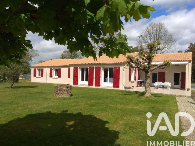 Vente maison 8 pièces Saint Denis la Chevasse 85