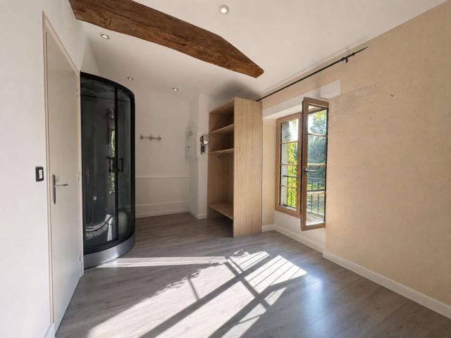 Vente maison 8 pièces Saint Dizant du Gua 17