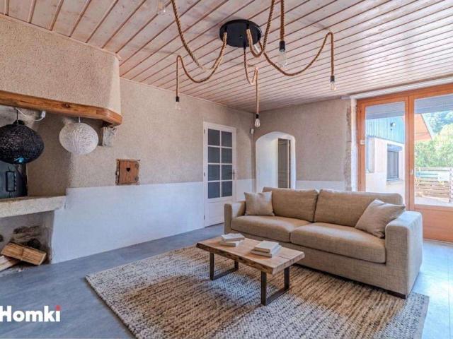 Vente maison 8 pièces Saint Hymetière 39