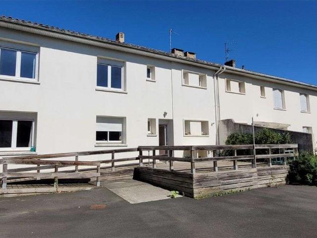 Vente maison 8 pièces Saint Jean d'Angély 17