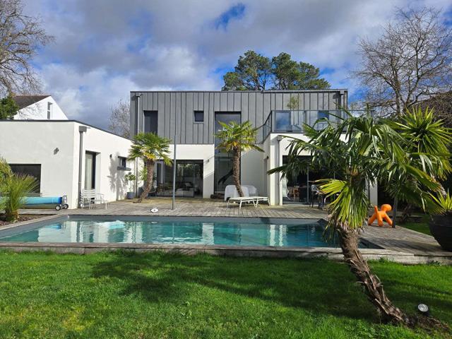 Vente maison 8 pièces Saint Marc sur Mer 44