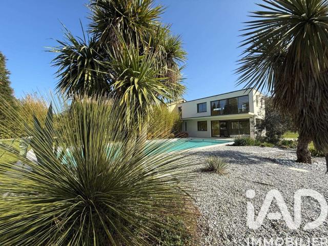 Vente maison 8 pièces Saint Martial d'Artenset 24