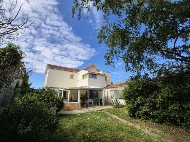 Vente maison 8 pièces Saint Sébastien Sur Loire Douet 44