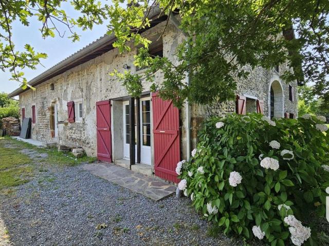 Vente maison 8 pièces Saint Pé de Léren 64