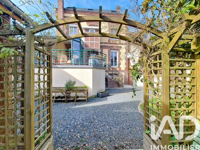 Vente maison 8 pièces Saint Pierre du Vauvray 27