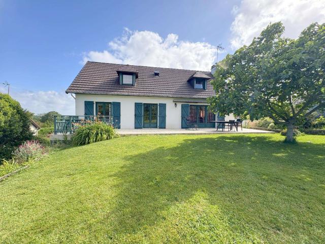 Vente maison 8 pièces Saint Planchers 50