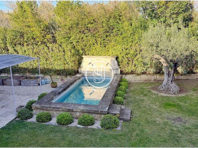 Vente maison 8 pièces Saint Rémy de Provence 13