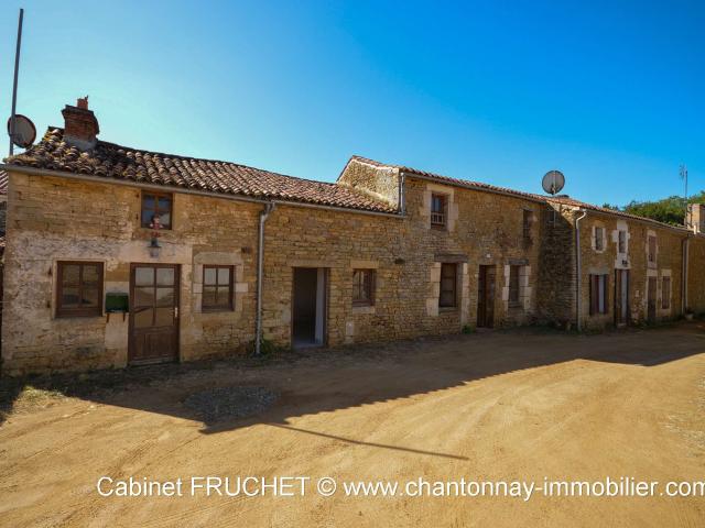 Vente maison 8 pièces Sainte Hermine 85