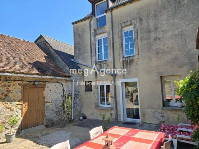 Vente maison 8 pièces Sainte Suzanne et Chammes 53