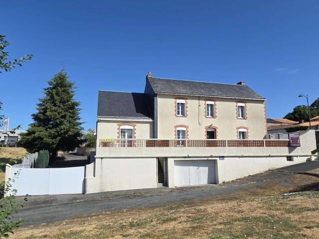 Vente maison 8 pièces Sèvremont 85