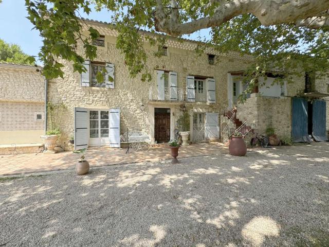 Vente maison 8 pièces Pernes les Fontaines 84