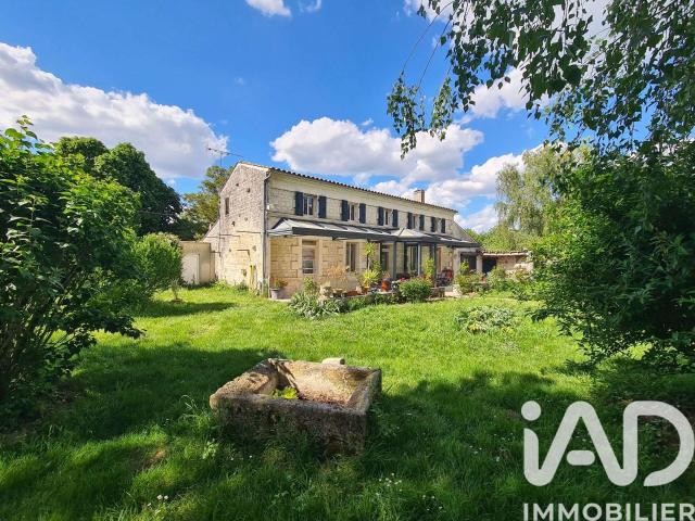 Vente maison 8 pièces Plassay 17