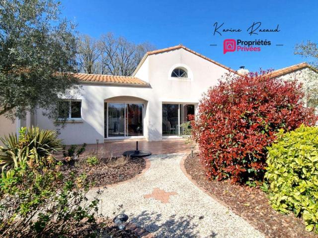 Vente maison 8 pièces Rives de l'Yon 85