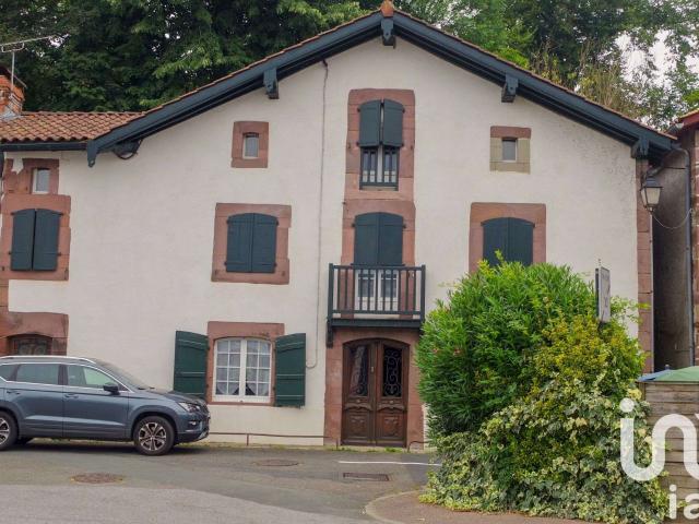 Vente maison 8 pièces Uhart Cize 64