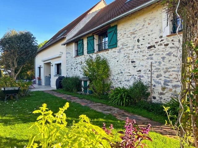 Vente maison 8 pièces Val du Maine 53