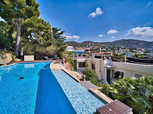 Vente maison 8 pièces Villefranche sur Mer 06