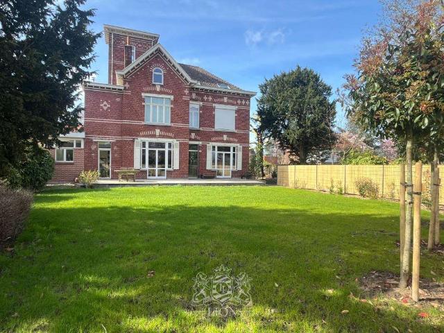 Vente maison 8 pièces Villeneuve d'Ascq 59