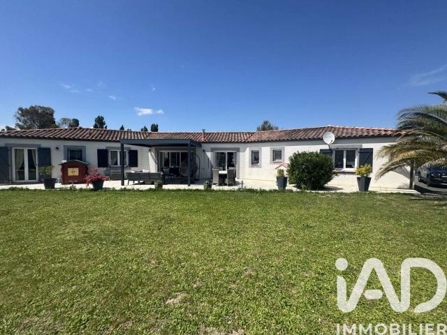 Vente maison 8 pièces Villeneuve lès Montréal 11