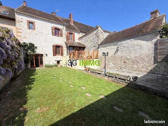 Vente | Maison | 8p | 4ch | 232 m² | Montigny Lencoup | Terrasse · Jardin · Piscine