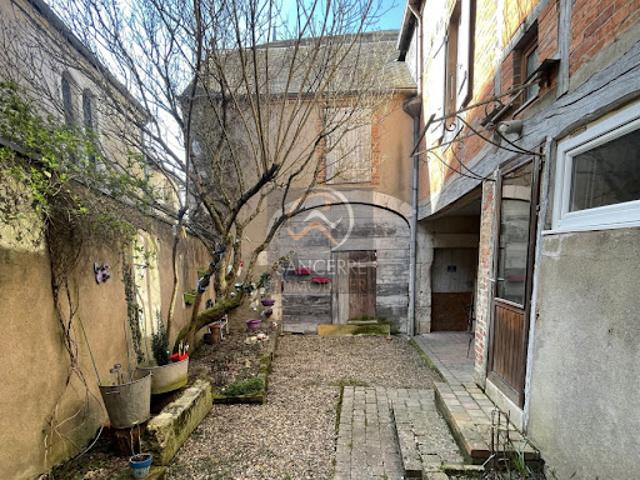Vente Maison 9 pièces 110 m2 Sancerre