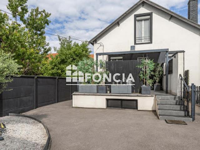 Vente Maison 9 pièces 154.27 m2 Massy