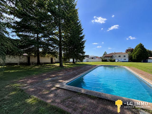 Vente Maison 9 pièces 166 m2 Jonzac