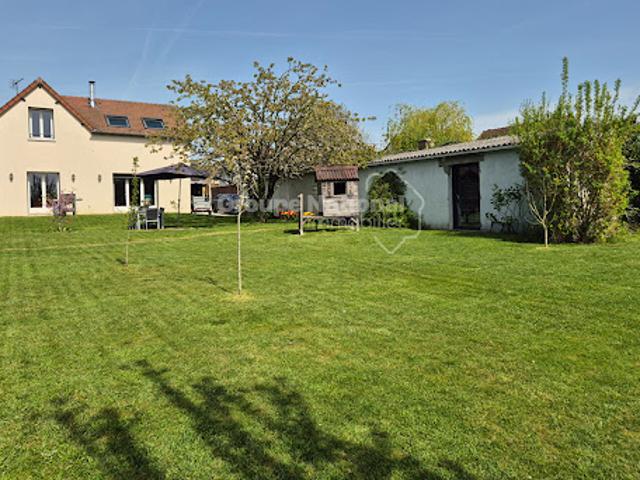 Vente Maison 9 pièces 167.38 m2 Saint Crépin Ibouvillers