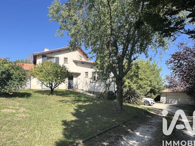 Vente Maison 9 pièces 162 m2 Branne