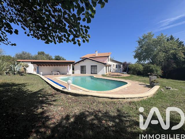 Vente Maison 9 pièces 162 m2 Rauzan