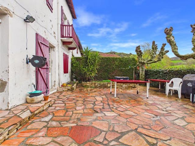 Vente Maison 9 pièces 175 m2 Ainhoa