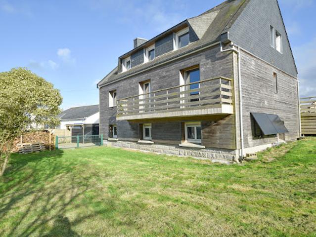 Vente Maison 9 pièces 175 m2 Ploudalmézeau