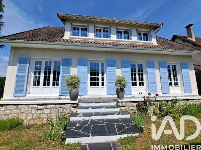 Vente Maison 9 pièces 175 m2 Sainte genevieve des bois